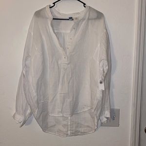 White lightweight 1/2 button up blouse